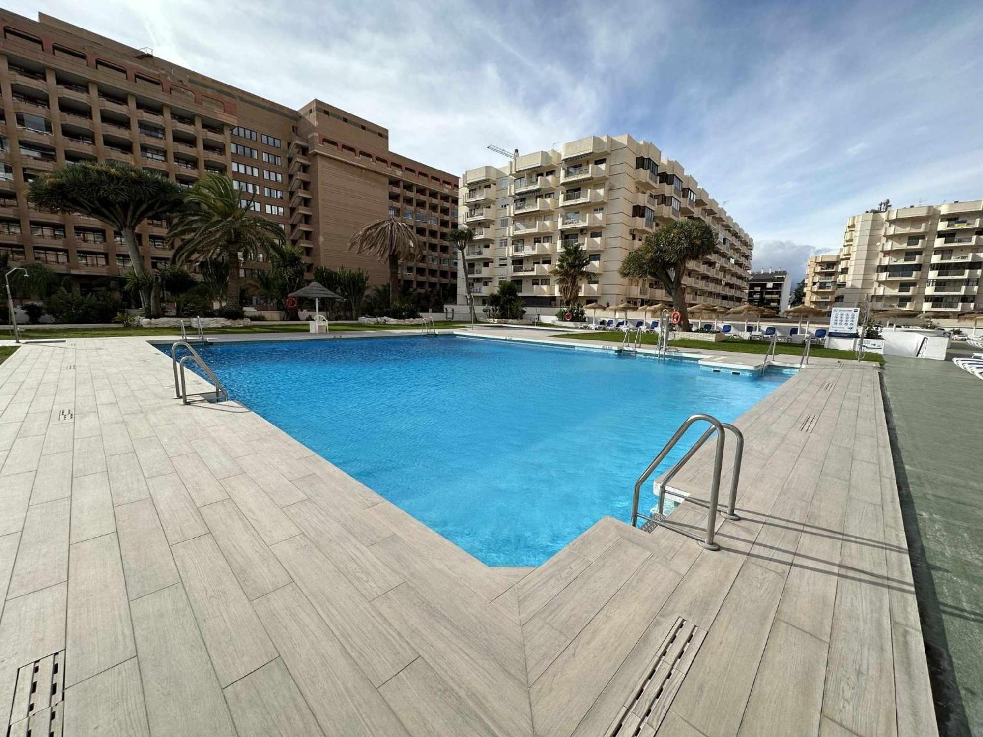Estudio Pyr Privado Con Vistas Al Mar Fuengirola Luaran gambar
