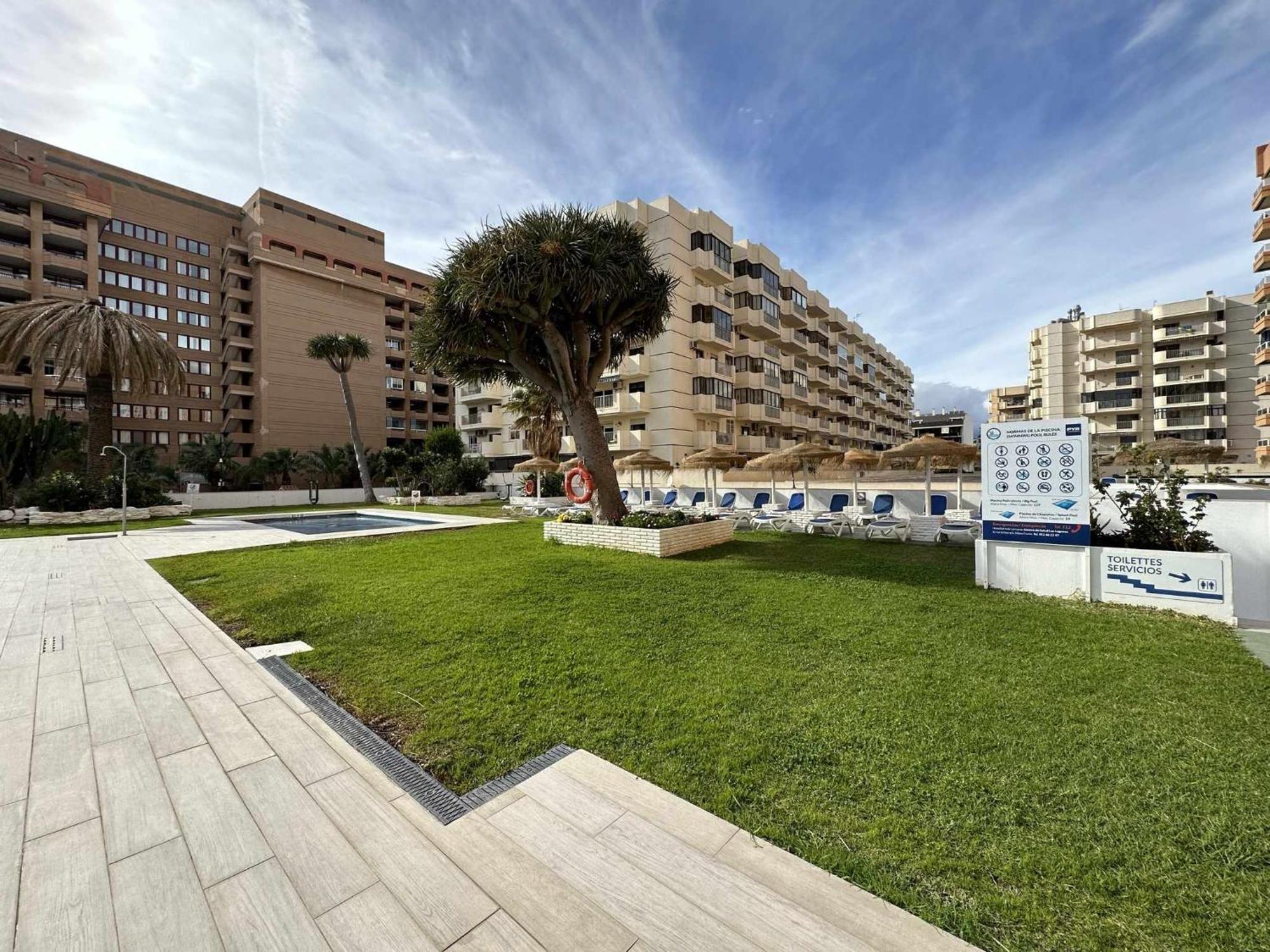 Estudio Pyr Privado Con Vistas Al Mar Fuengirola Luaran gambar