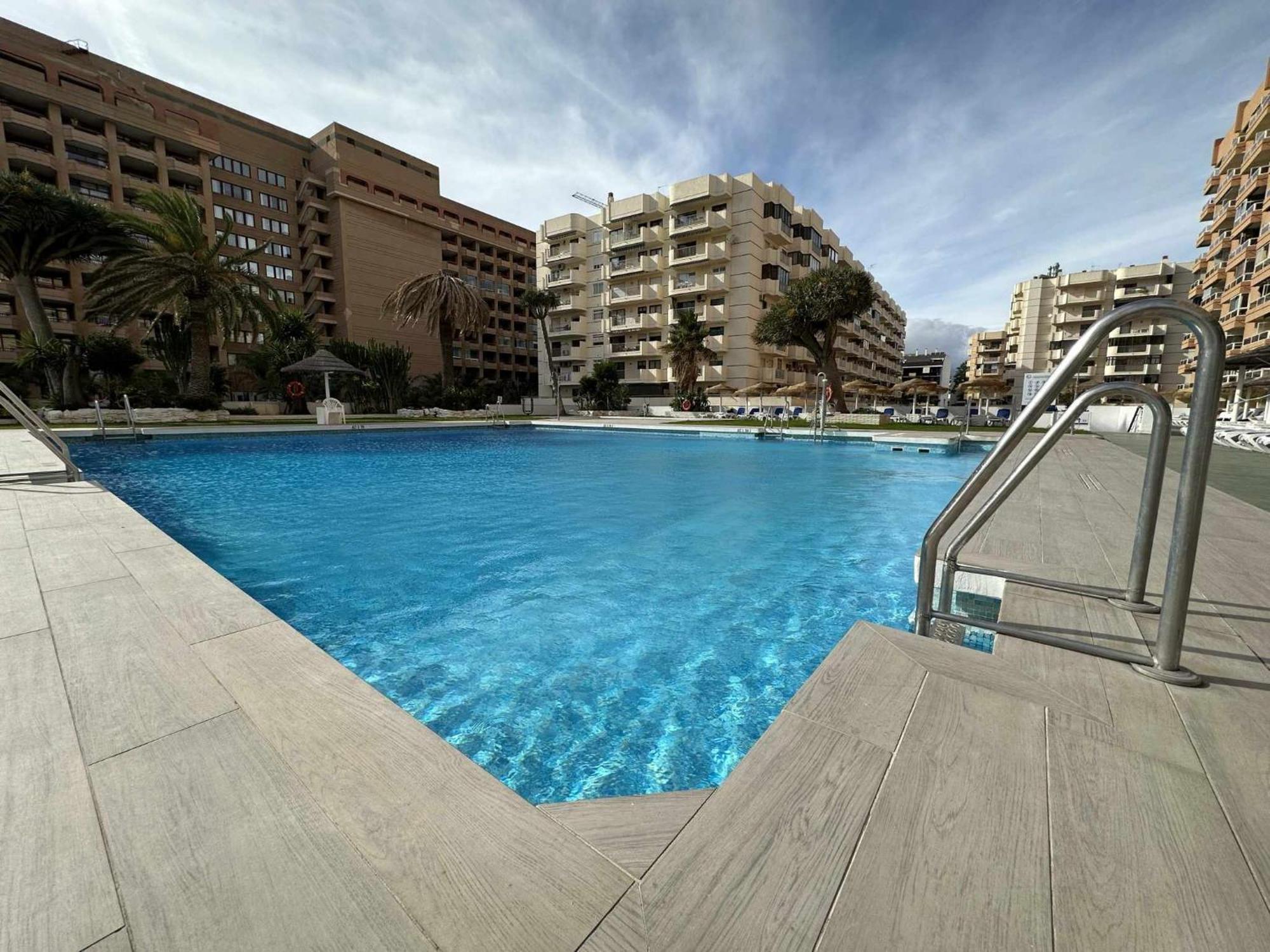 Estudio Pyr Privado Con Vistas Al Mar Fuengirola Luaran gambar